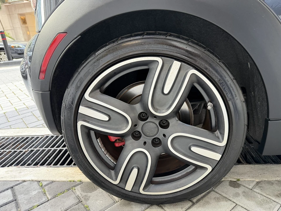 2013 Mini Mini John Cooper Works 2nd Gen - Image 22 of 31