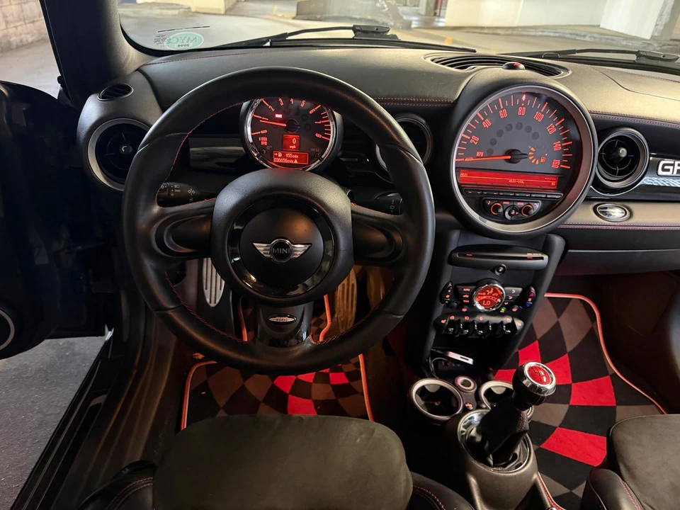 2013 Mini Mini John Cooper Works 2nd Gen - Image 27 of 31