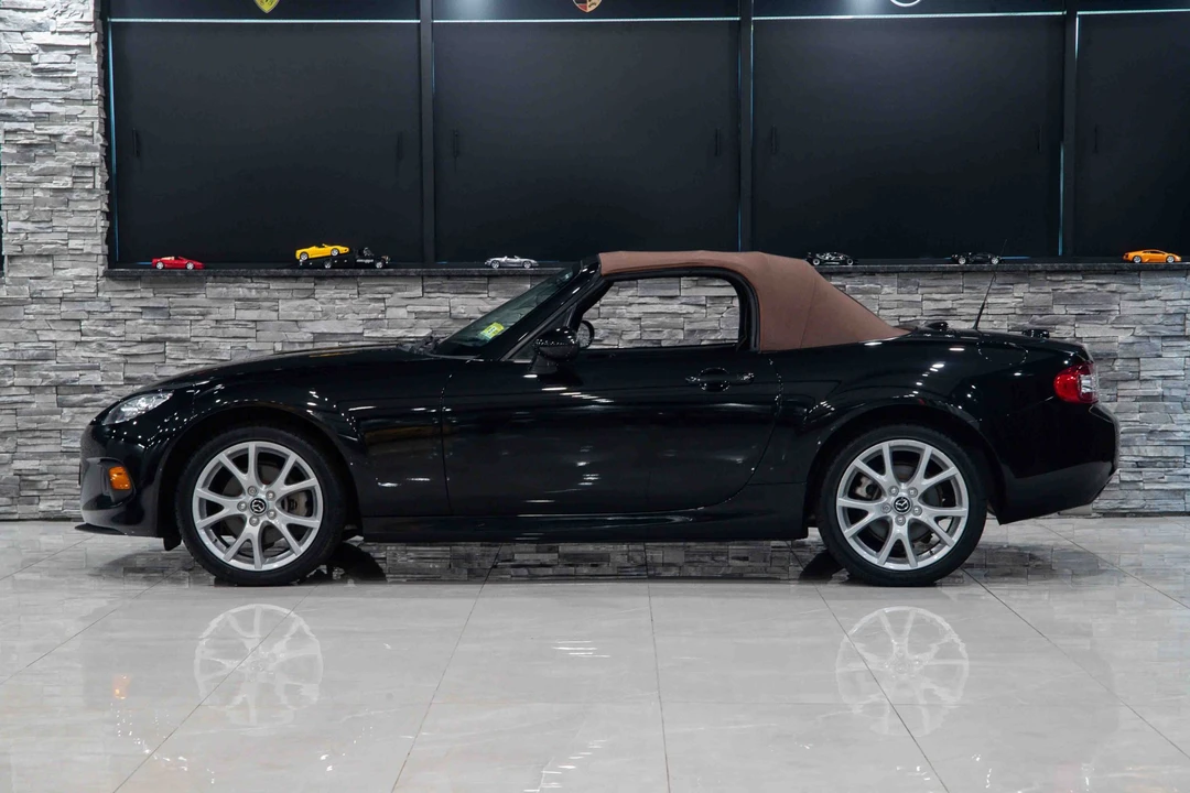 2014 Mazda NC MX-5 Miata - Image 22 of 31