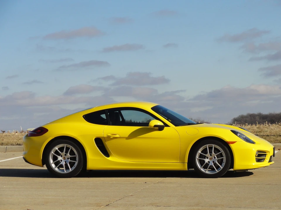 2014 Porsche 981 Cayman - Image 7 of 31