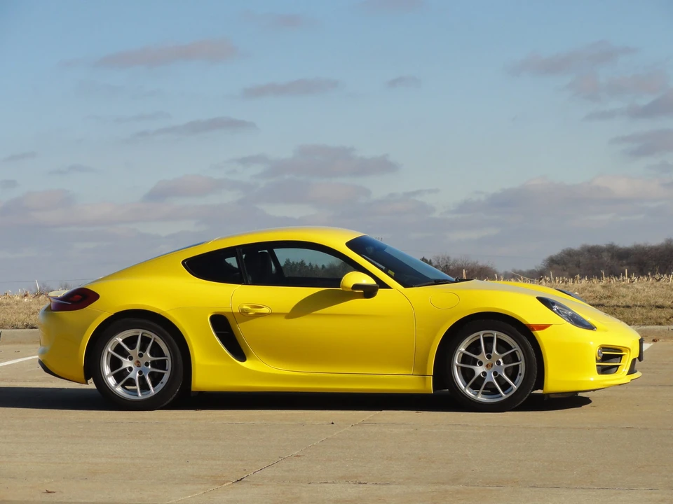 2014 Porsche 981 Cayman - Image 8 of 31