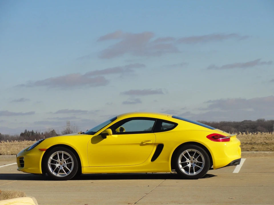 2014 Porsche 981 Cayman - Image 16 of 31