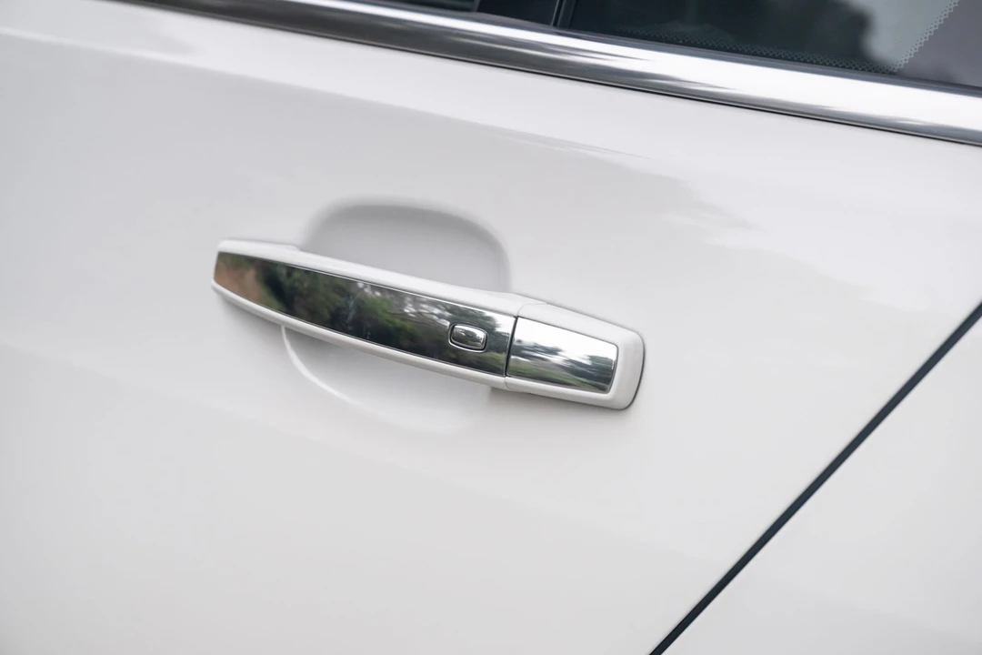 2015 Chevrolet SS - Image 20 of 21