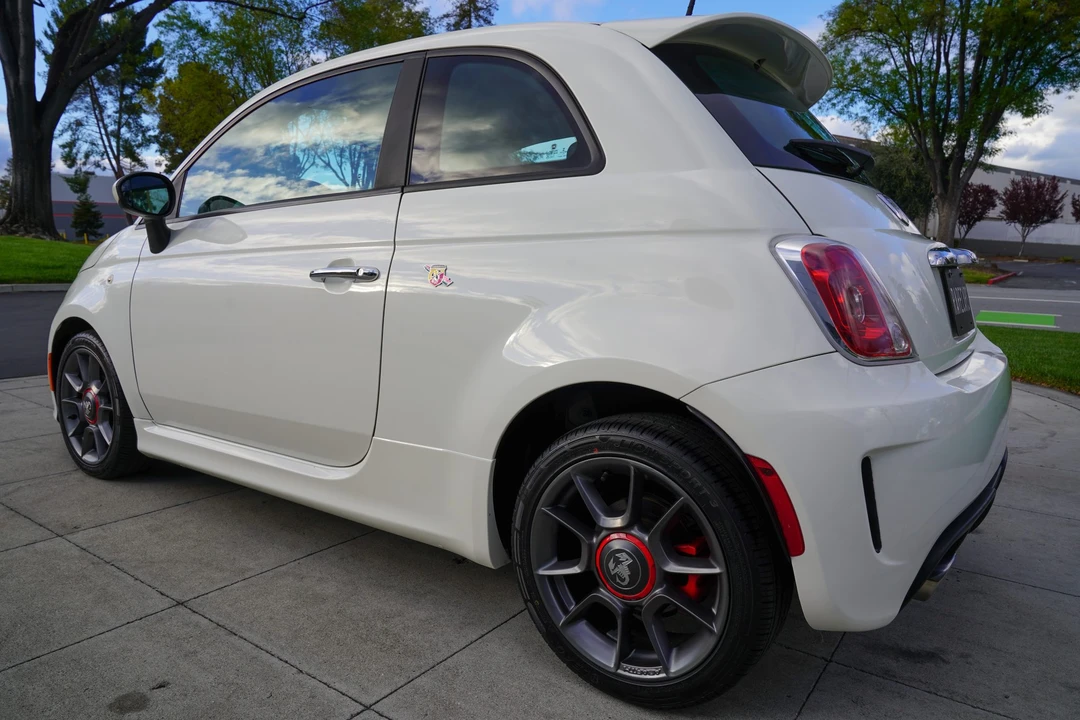 2015 Fiat Abarth 500 - Image 10 of 31