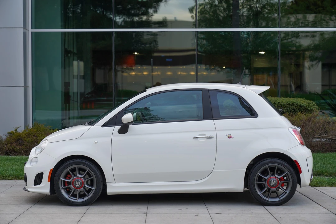 2015 Fiat Abarth 500 - Image 9 of 31