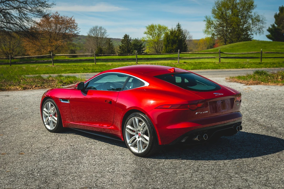 2015 Jaguar F-Type R 1st Gen - Image 16 of 31