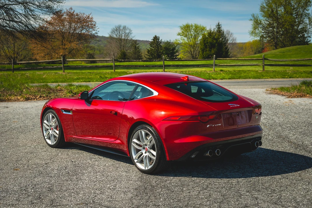 2015 Jaguar F-Type R 1st Gen - Image 18 of 31
