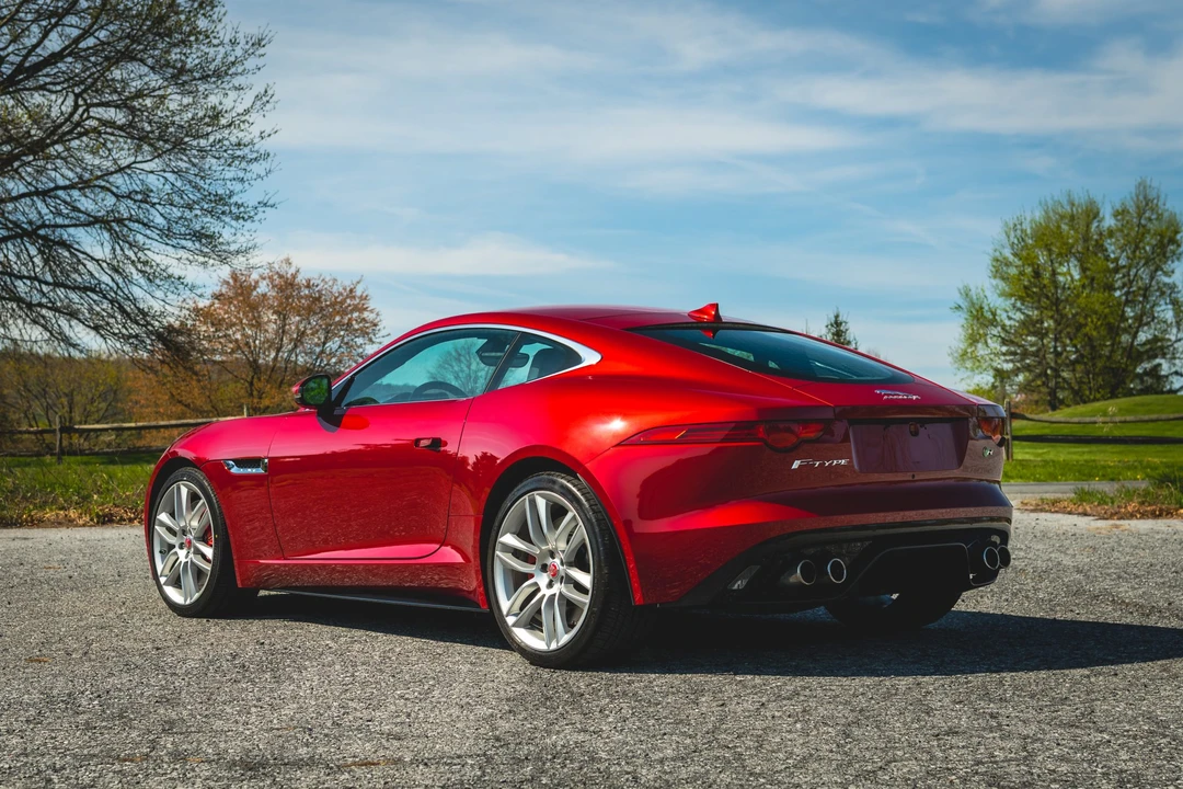 2015 Jaguar F-Type R 1st Gen - Image 17 of 31