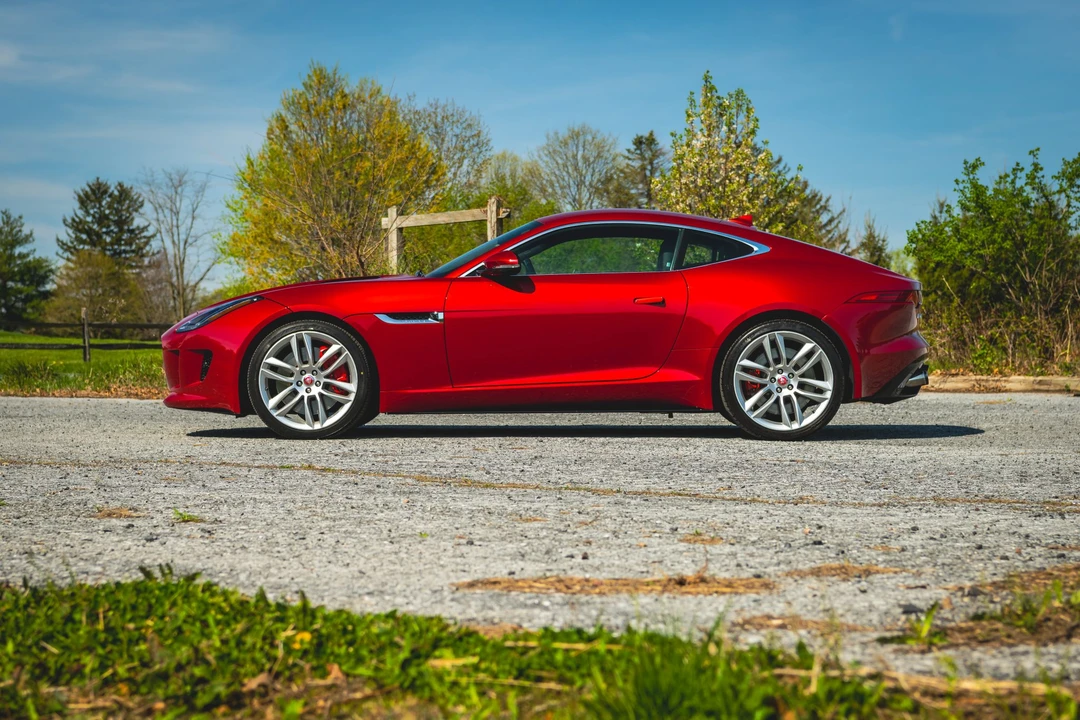 2015 Jaguar F-Type R 1st Gen - Image 14 of 31