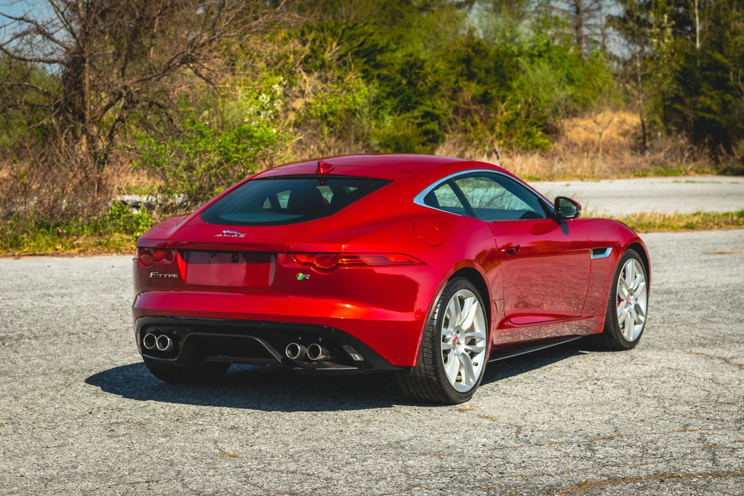 2015 Jaguar F-Type R 1st Gen - Image 26 of 31