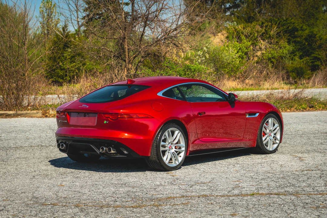 2015 Jaguar F-Type R 1st Gen - Image 27 of 31