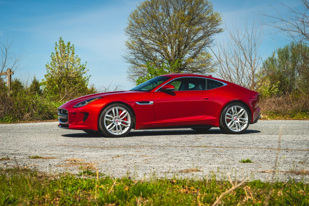 2015 Jaguar F-Type R 1st Gen - Image 13 of 31