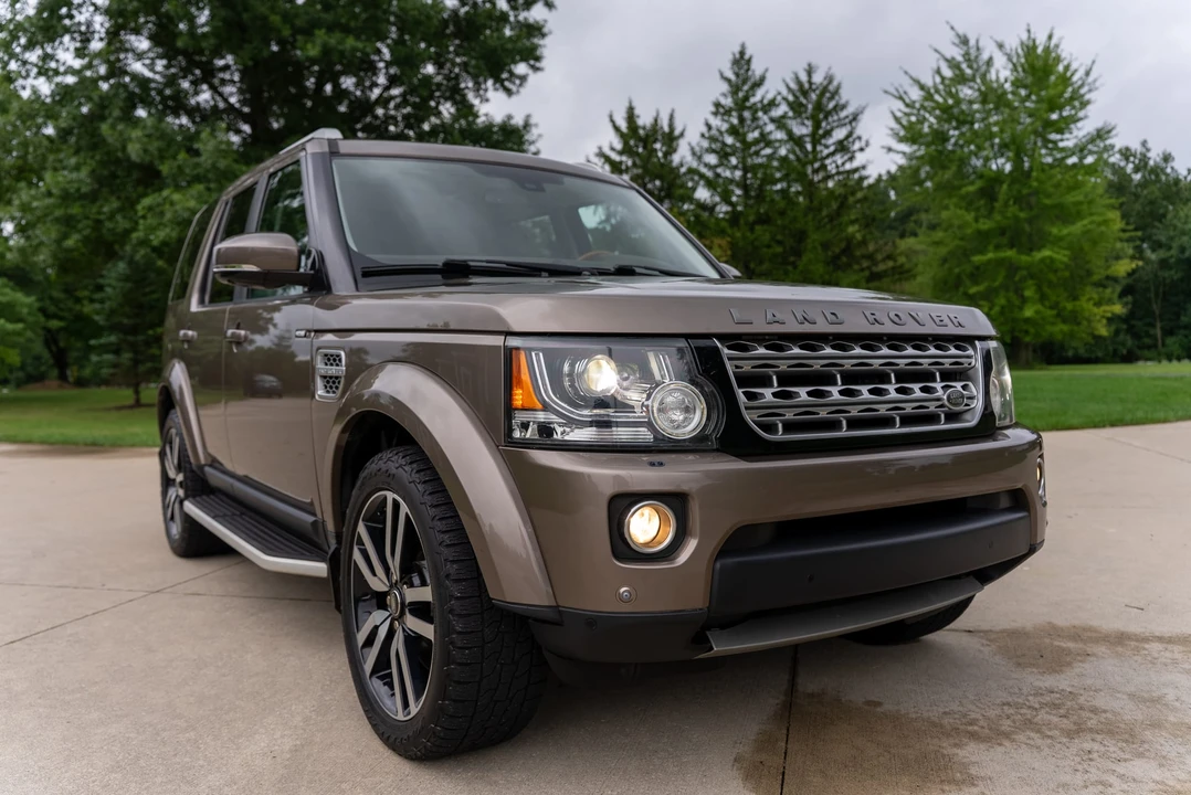2015 Land Rover Discovery 4th Gen - Image 4 of 31