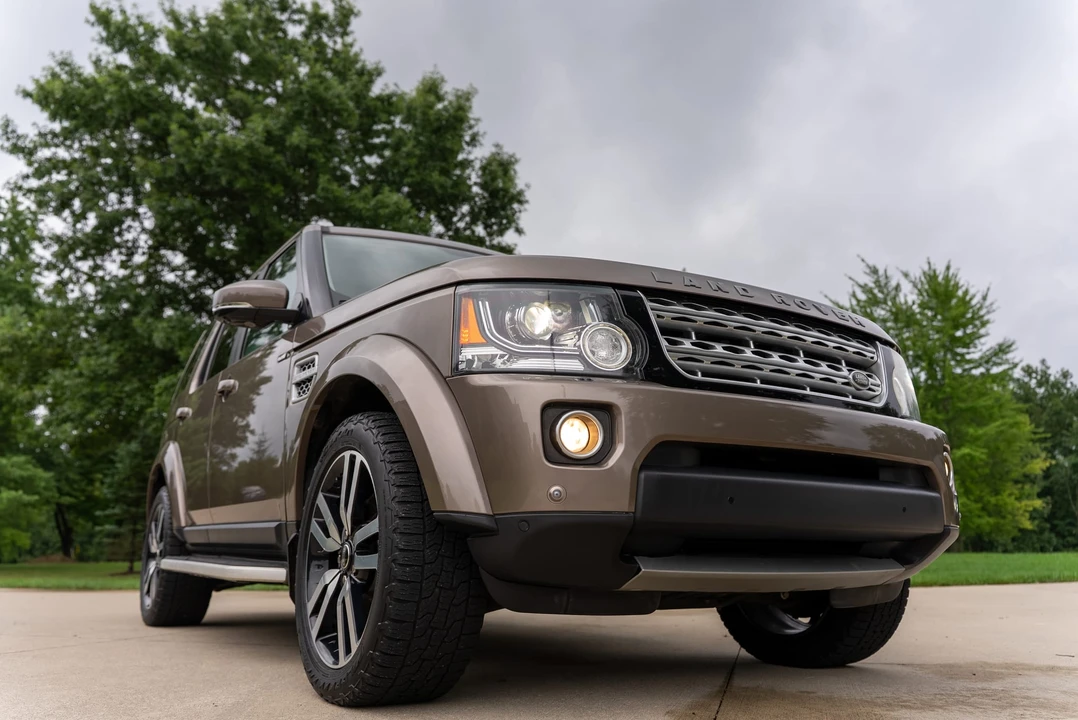 2015 Land Rover Discovery 4th Gen - Image 3 of 31