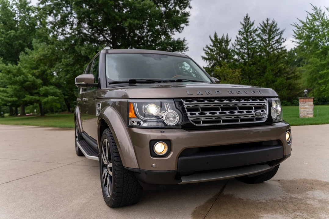 2015 Land Rover Discovery 4th Gen - Image 5 of 31