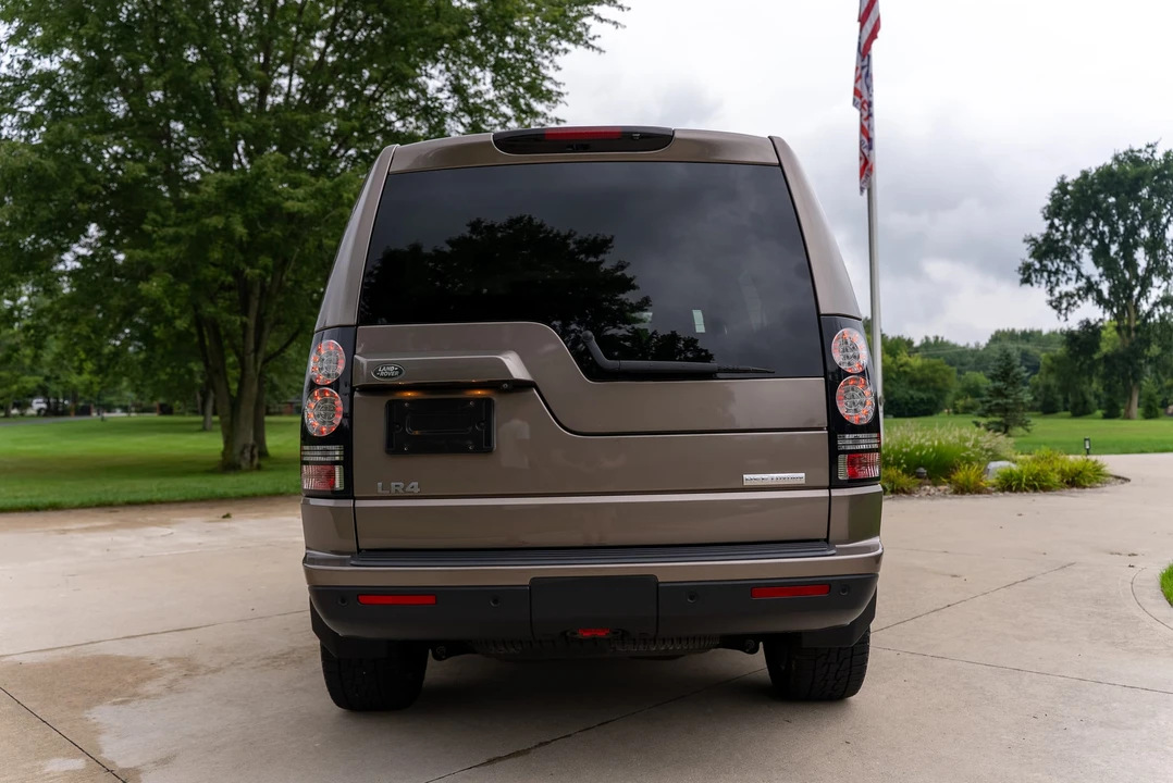 2015 Land Rover Discovery 4th Gen - Image 23 of 31