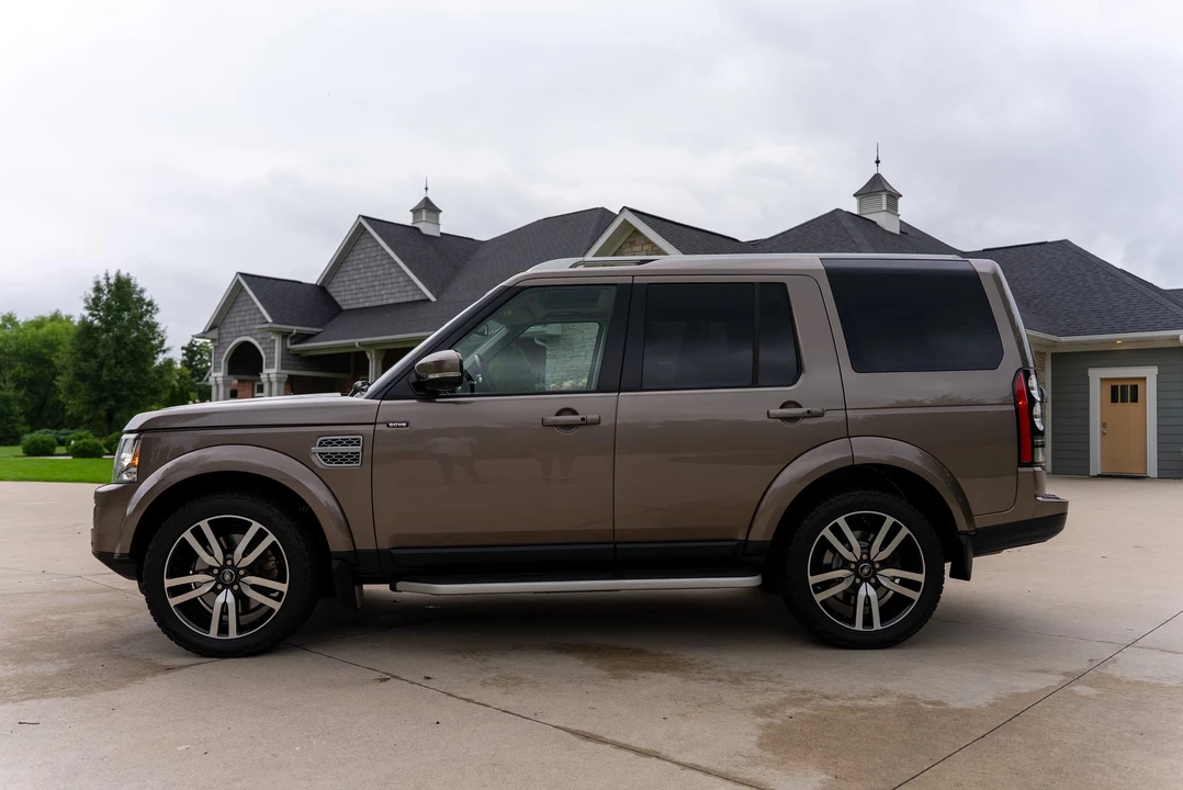 2015 Land Rover Discovery 4th Gen - Image 15 of 31
