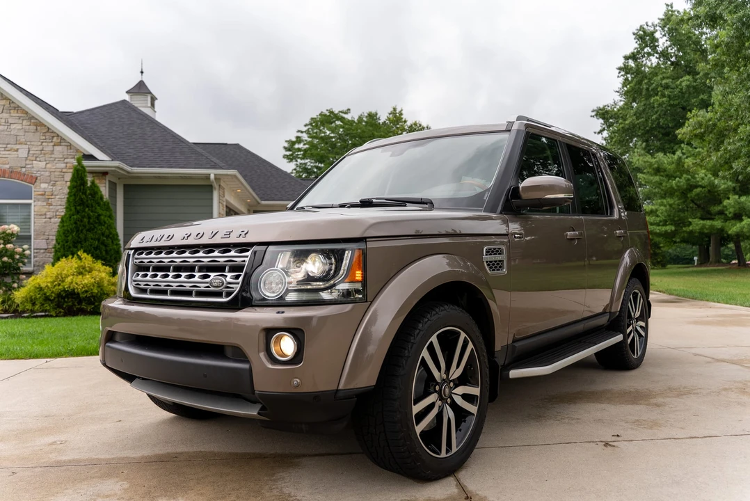 2015 Land Rover Discovery 4th Gen - Image 14 of 31