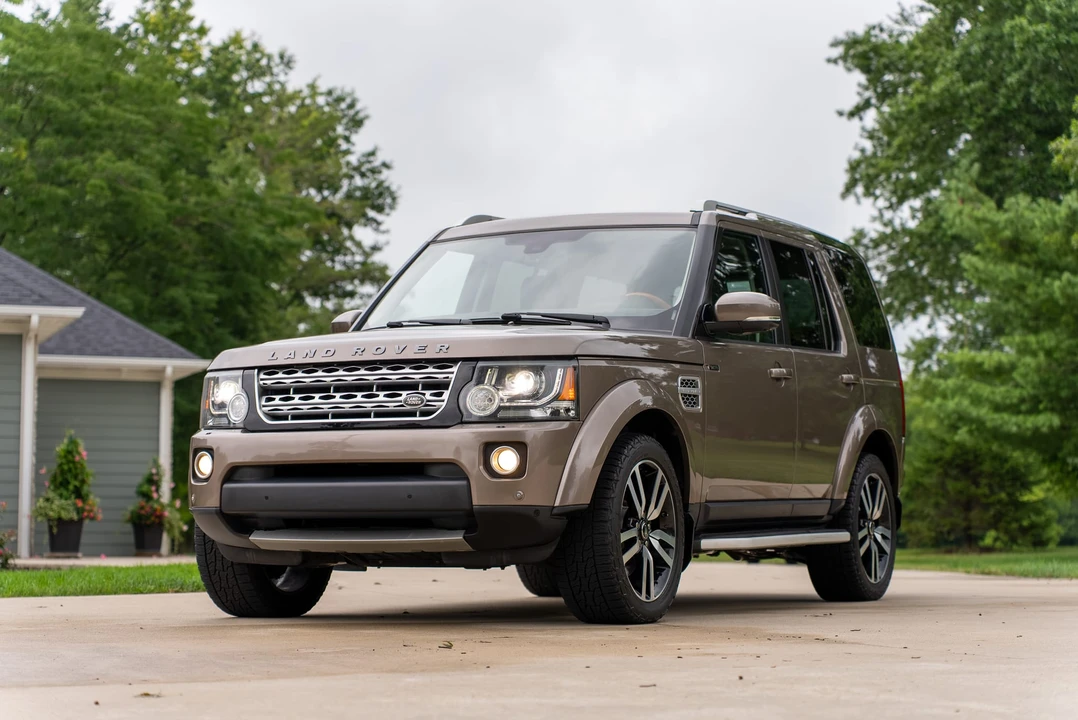 2015 Land Rover Discovery 4th Gen - Image 11 of 31