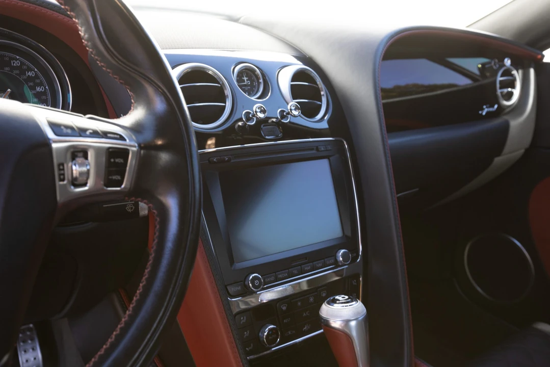2016 Bentley Continental GTC - Image 29 of 31