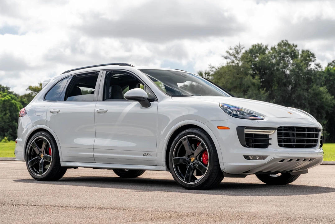 2016 Porsche 958 Cayenne GTS - Image 10 of 31
