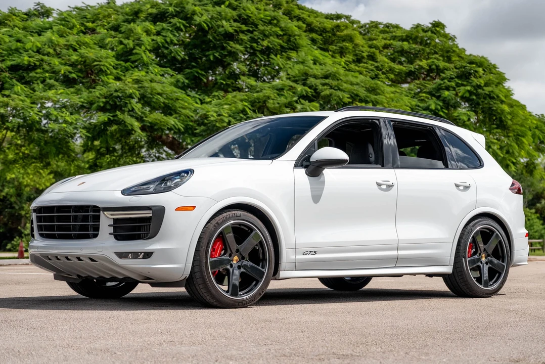 2016 Porsche 958 Cayenne GTS - Image 2 of 31
