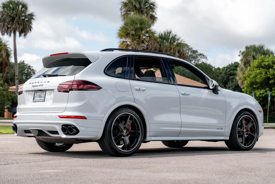 2016 Porsche 958 Cayenne GTS - Image 8 of 31