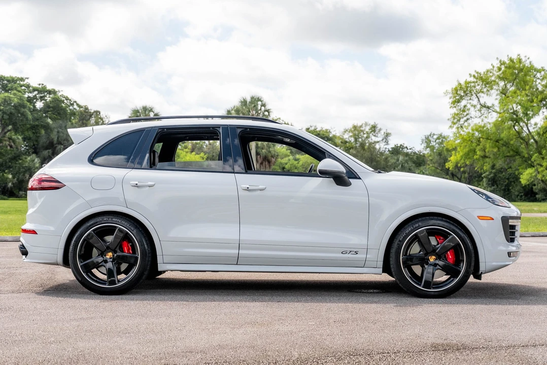 2016 Porsche 958 Cayenne GTS - Image 8 of 31