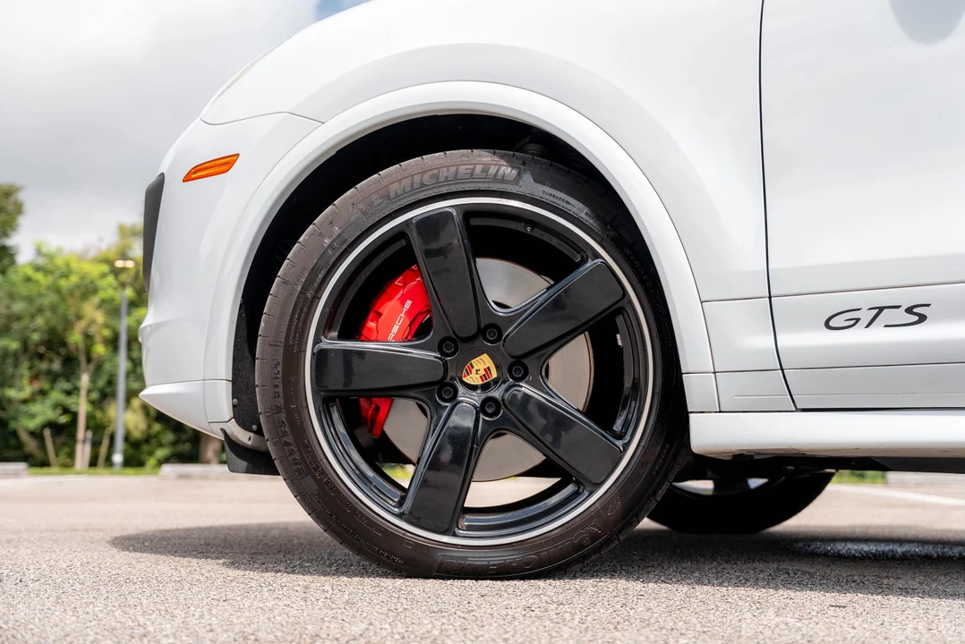 2016 Porsche 958 Cayenne GTS - Image 29 of 31