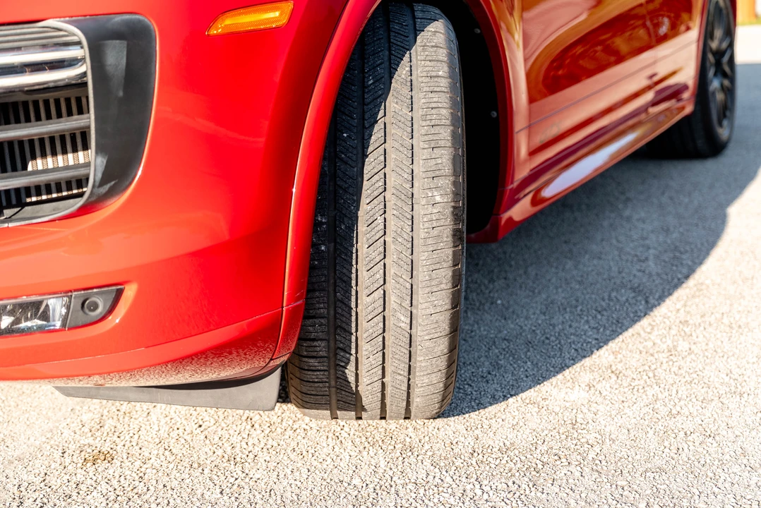 2016 Porsche 958 Cayenne GTS - Image 13 of 31