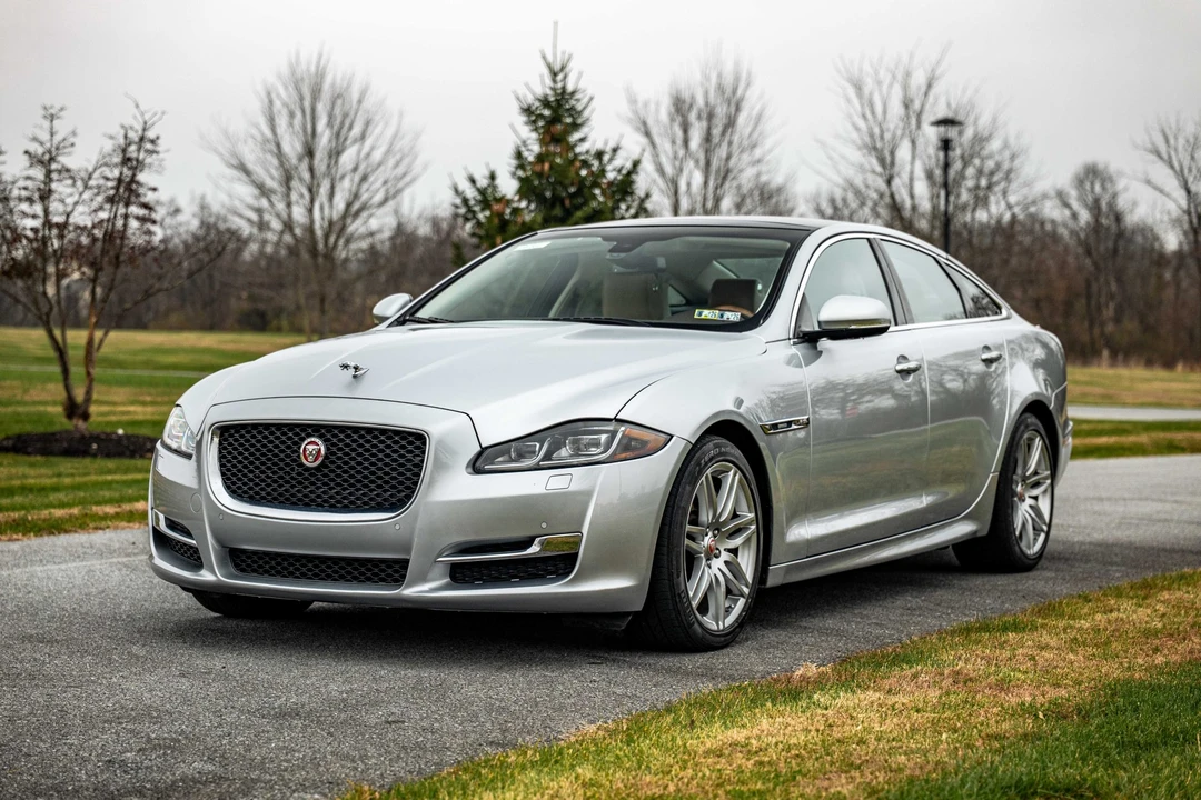 2017 Jaguar X351 XJ - Image 31 of 31