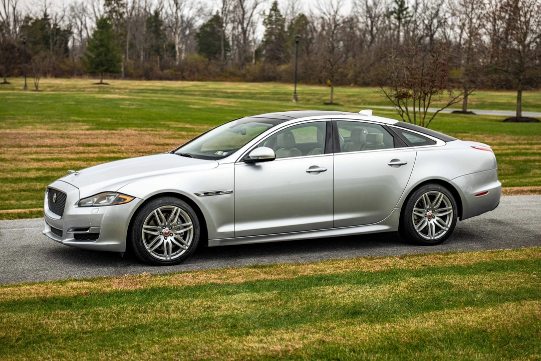 2017 Jaguar X351 XJ - Image 28 of 31