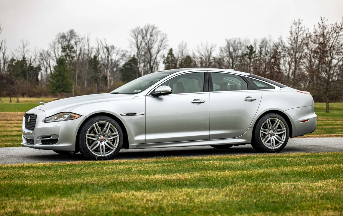 2017 Jaguar X351 XJ - Image 27 of 31