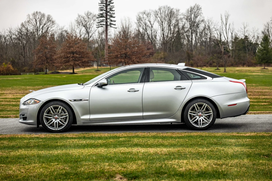 2017 Jaguar X351 XJ - Image 25 of 31