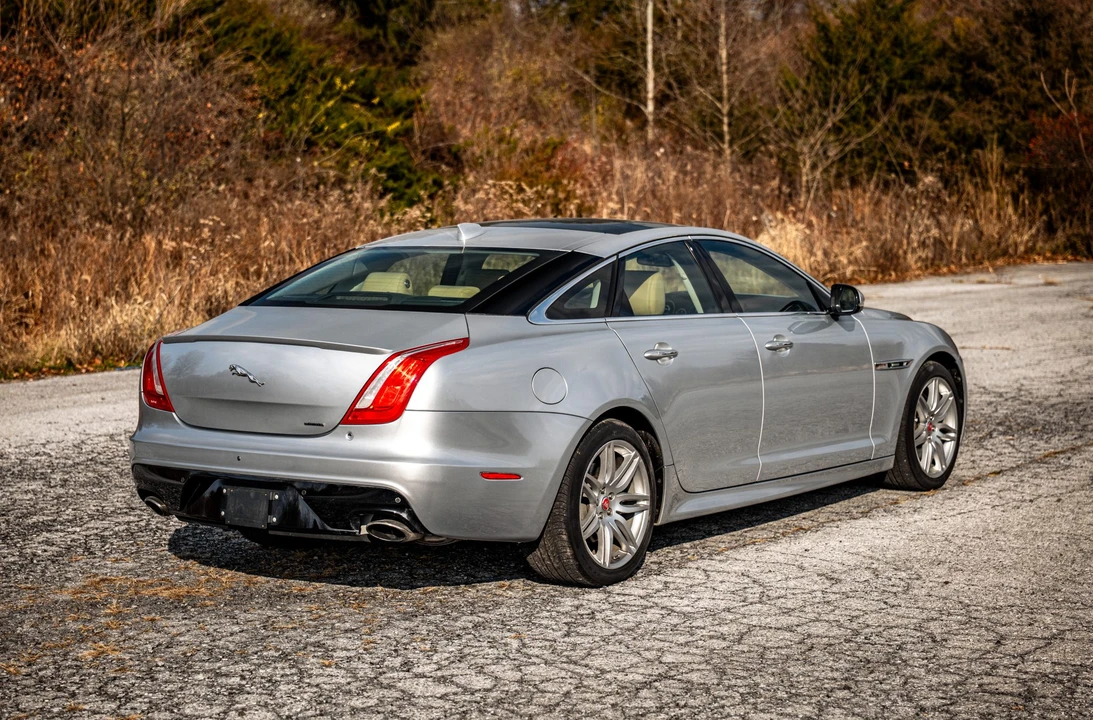 2017 Jaguar X351 XJ - Image 19 of 31