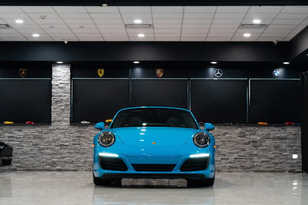 2017 Porsche 991 Targa 4 & 4S - Image 13 of 31