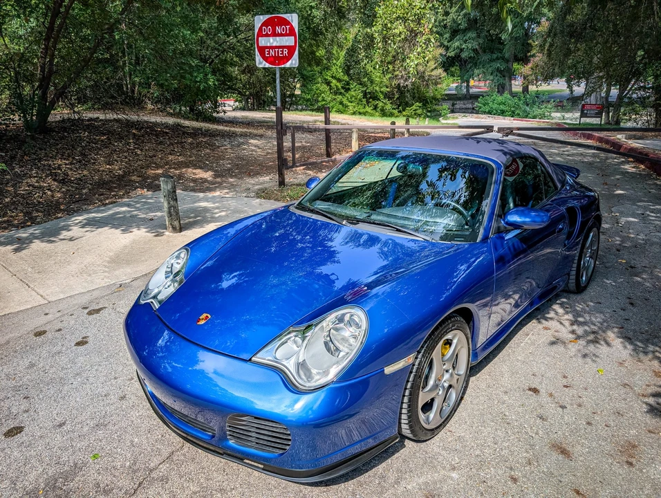 2005 Porsche 996 Turbo - Image 13 of 31