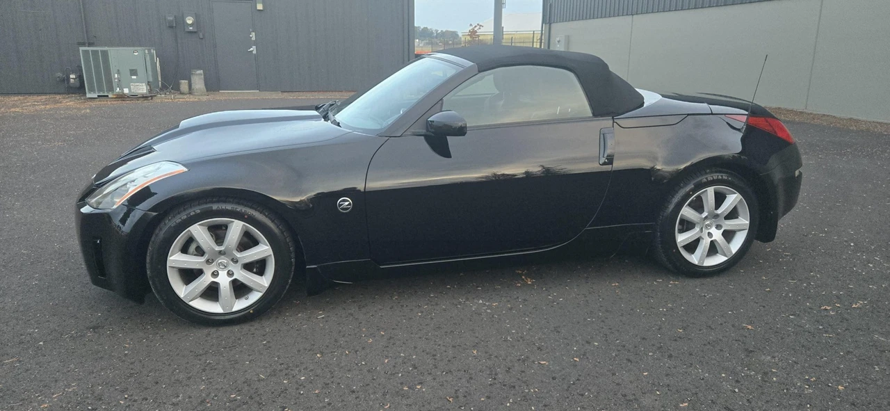 2005 Nissan 350Z 5th Gen - Image 16 of 31
