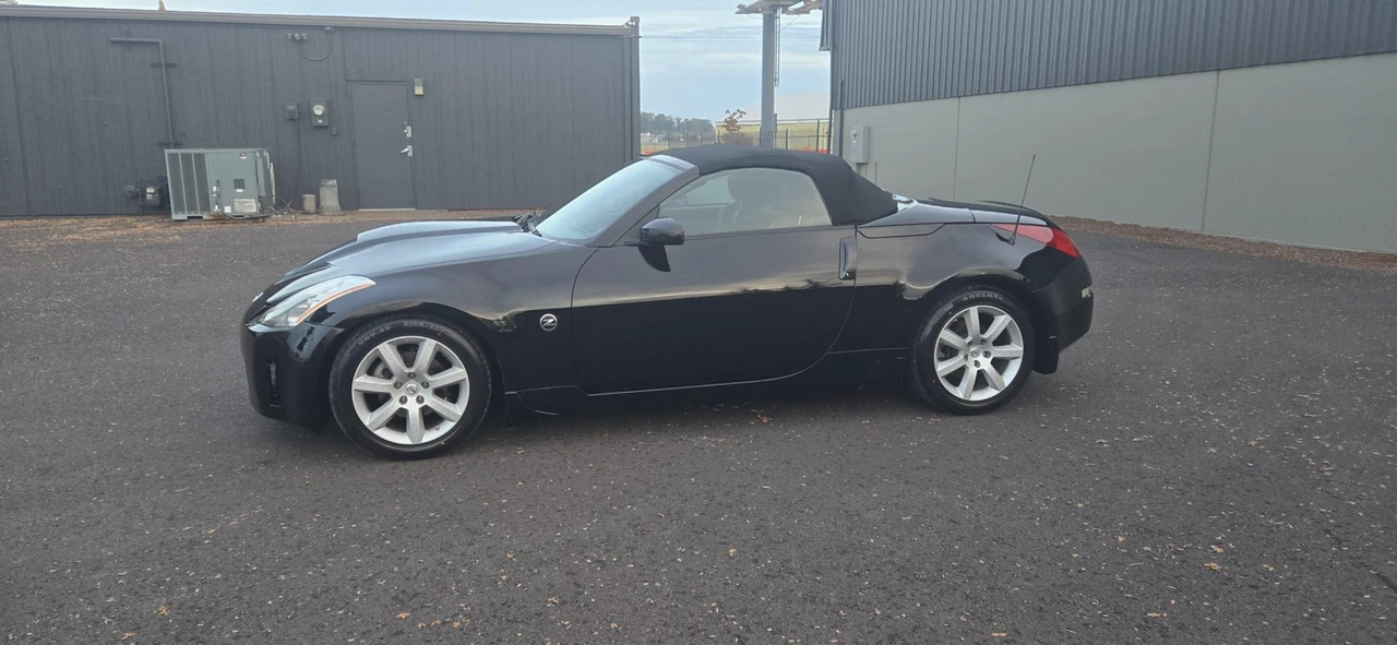 2005 Nissan 350Z 5th Gen - Image 17 of 31