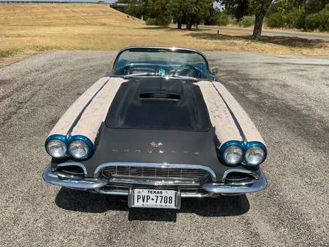 1961 Chevrolet Corvette C1 - Image 2 of 31