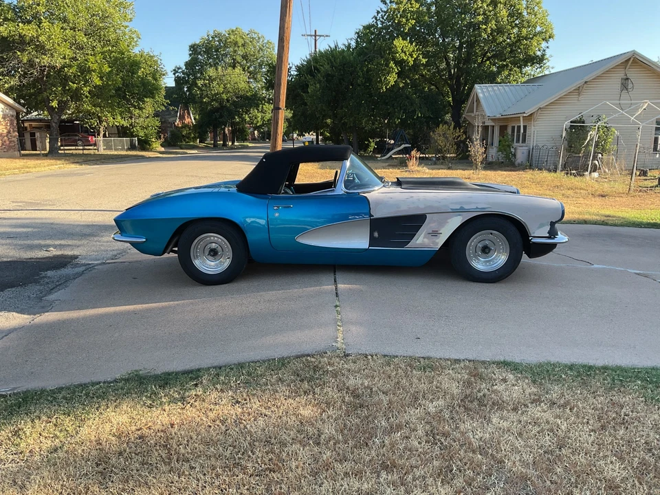 1961 Chevrolet Corvette C1 - Image 17 of 31