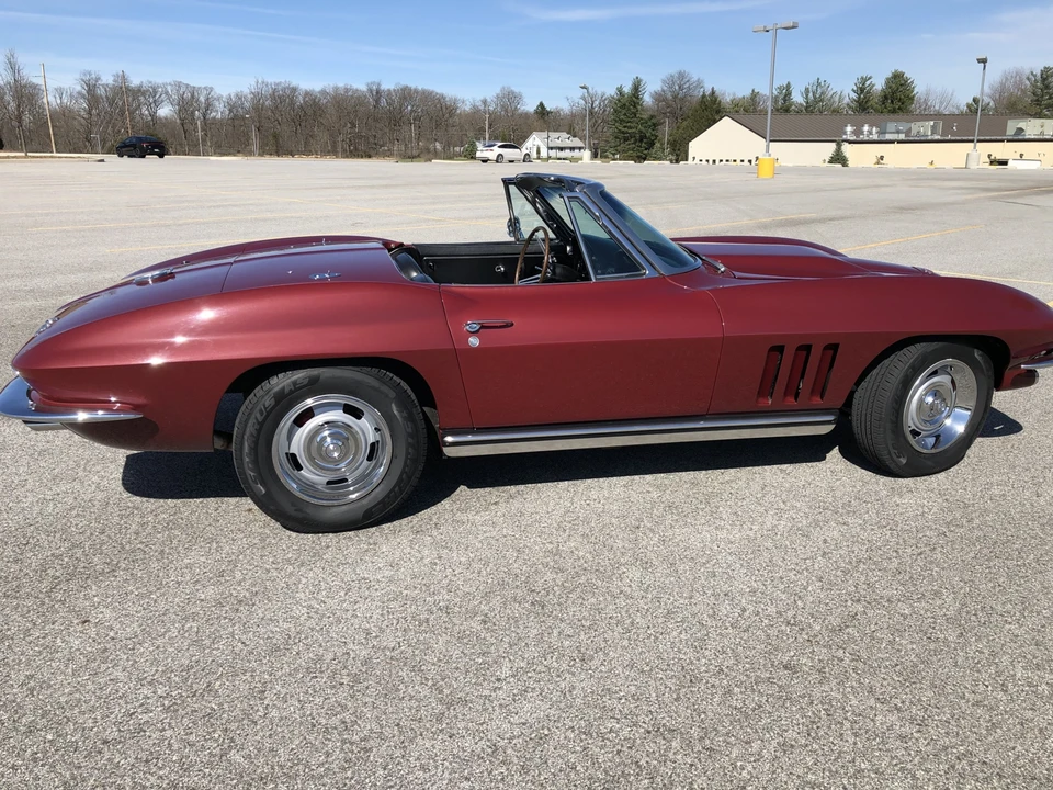 1965 Chevrolet Corvette C2 - Image 15 of 31