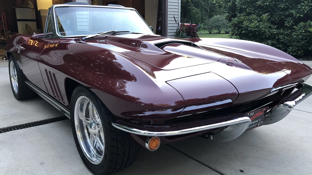 1965 Chevrolet Corvette C2 - Image 19 of 31