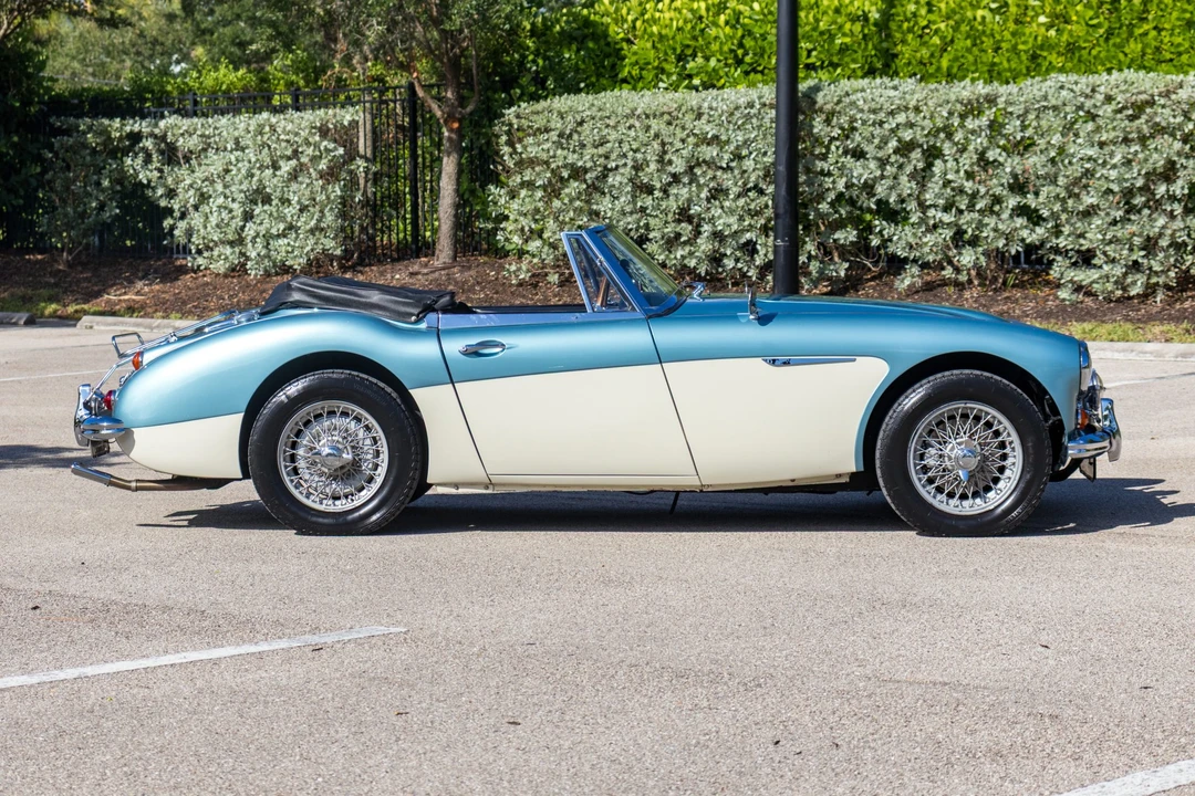 1967 Austin-Healey 3000 Mark III - Image 9 of 31