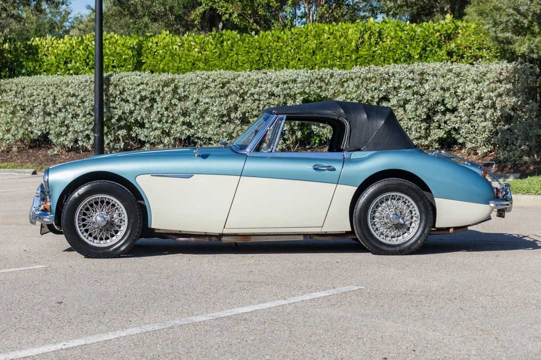 1967 Austin-Healey 3000 Mark III - Image 13 of 31