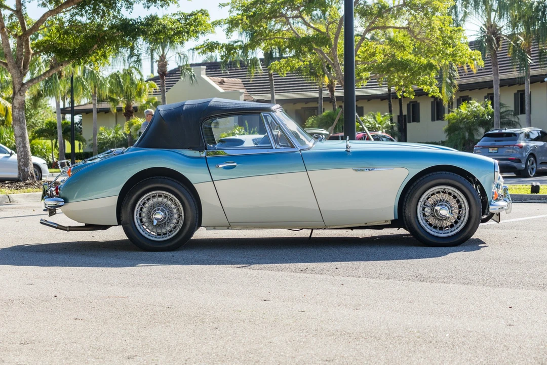 1967 Austin-Healey 3000 Mark III - Image 17 of 31