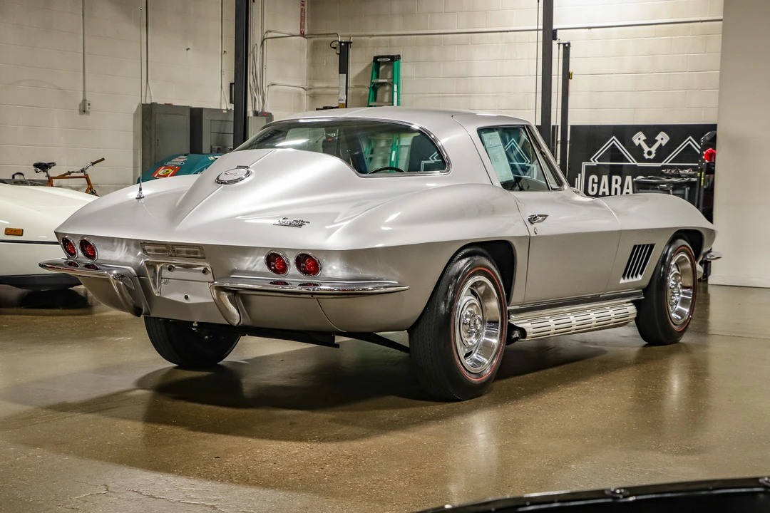 1967 Chevrolet Corvette C2 - Image 15 of 31