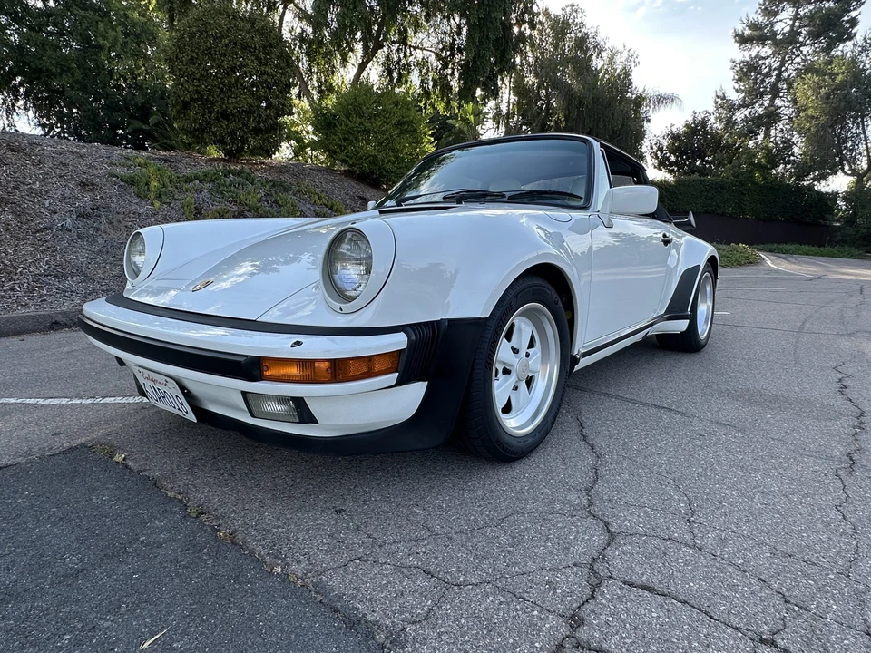 1986 Porsche 911 Carrera 3.2 - Image 13 of 31