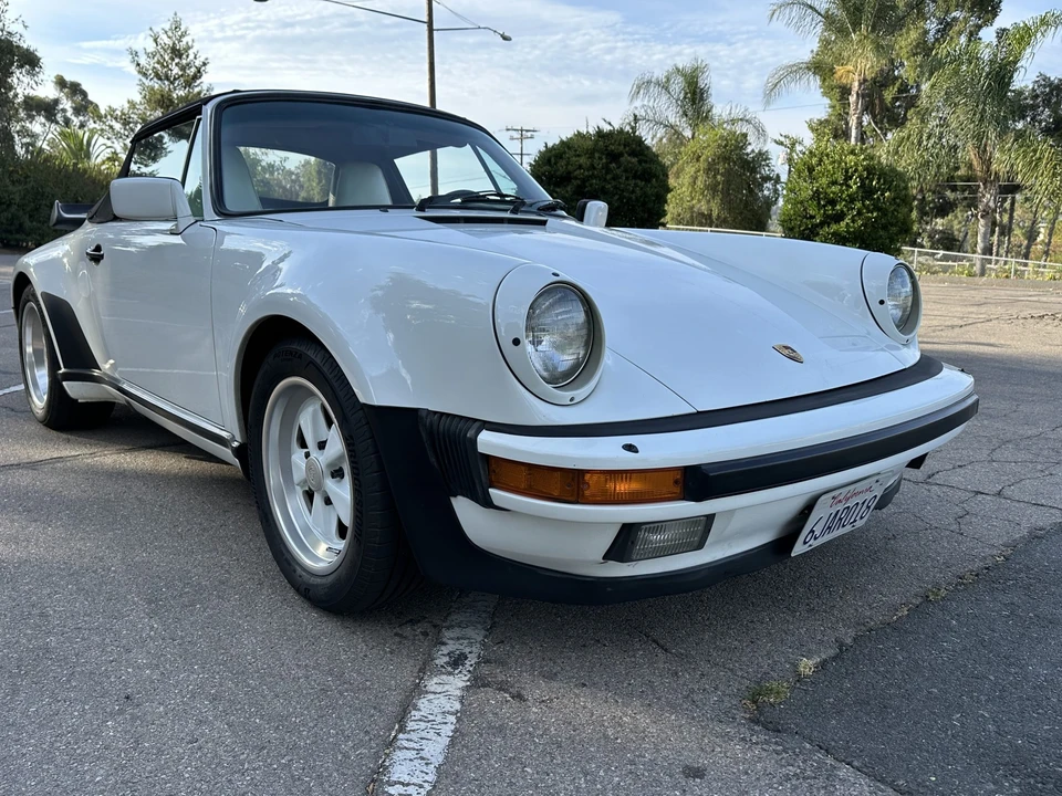 1986 Porsche 911 Carrera 3.2 - Image 11 of 31