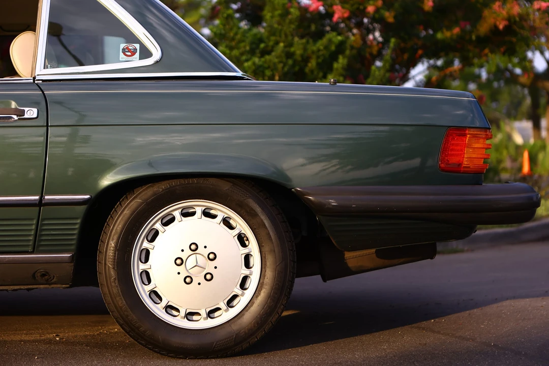 1987 Mercedes-Benz R107 SL-Class - Image 18 of 31